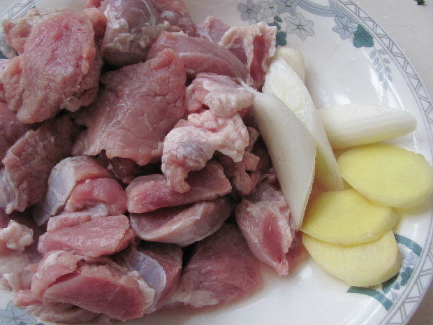 肉块炖冬瓜步骤2
