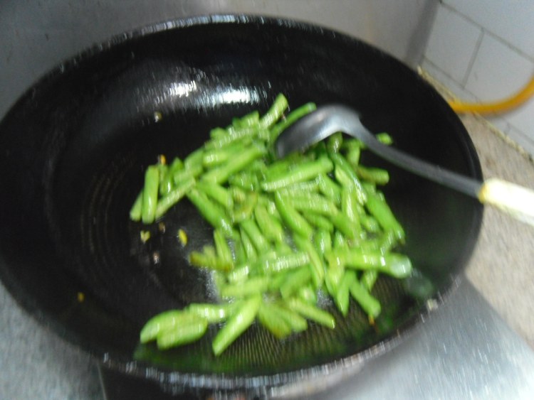 煸炒菜豆步骤5