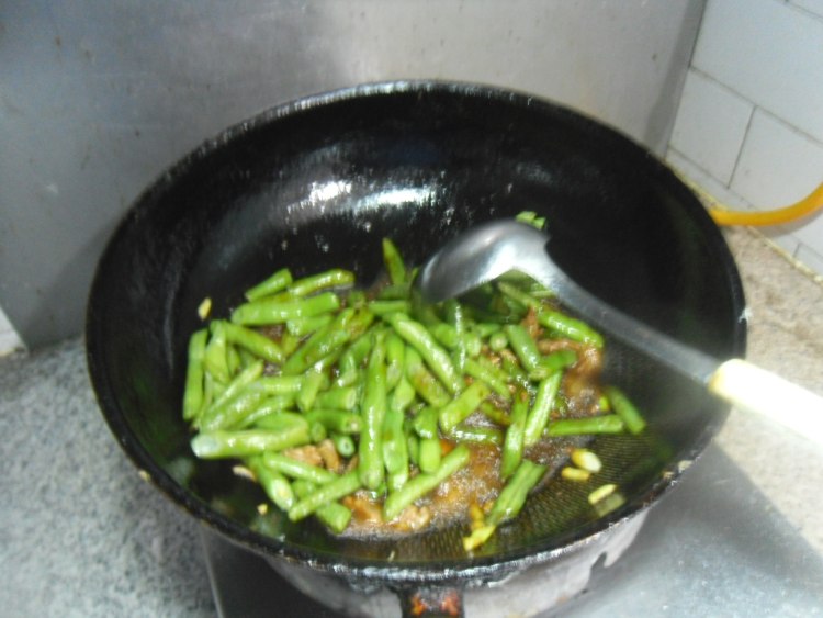 煸炒菜豆步骤7