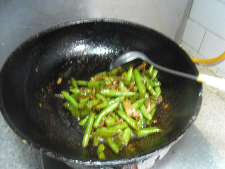 煸炒菜豆步骤10