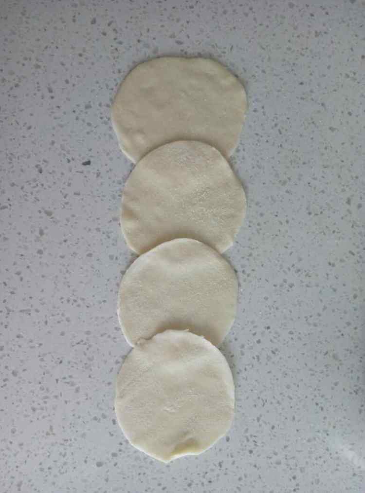 玫瑰煎饺步骤4