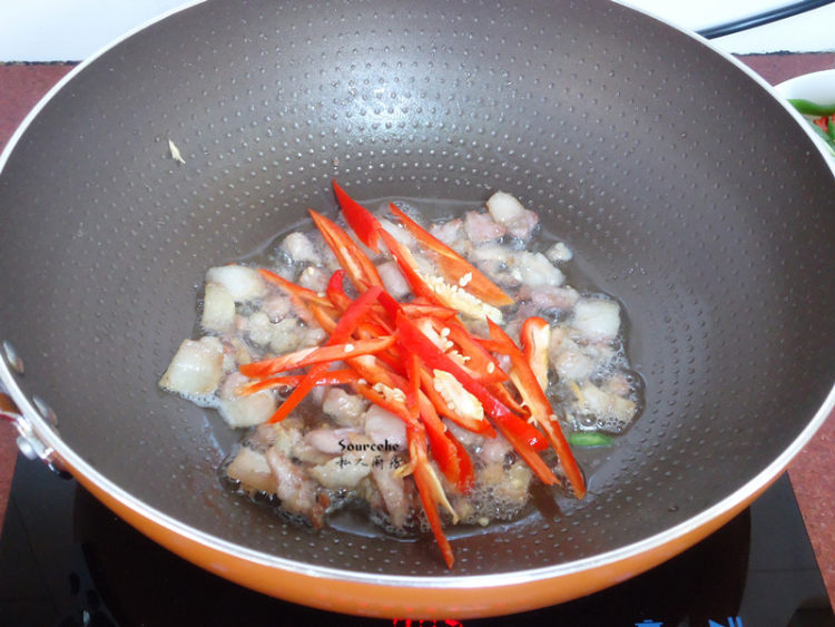 黄花菜炒肉步骤4