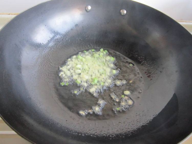 酸菜肉丝面步骤5