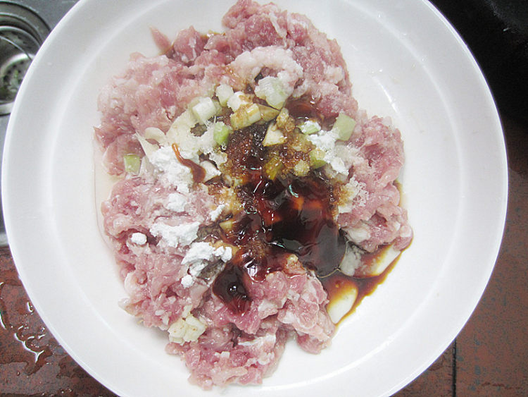 肉蒸满步骤3