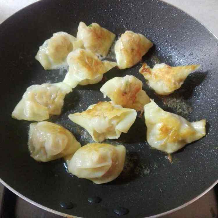 香煎小云吞步骤11