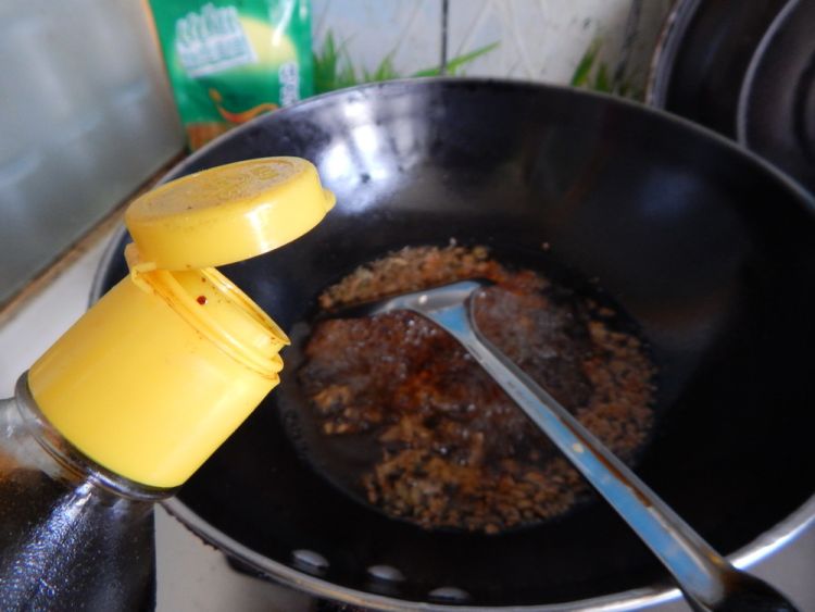 豆豉肉丁辣酱步骤12