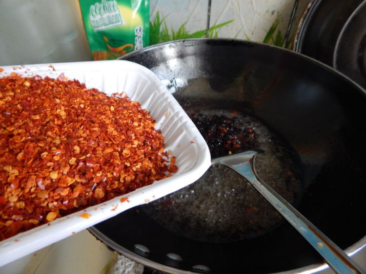 豆豉肉丁辣酱步骤15