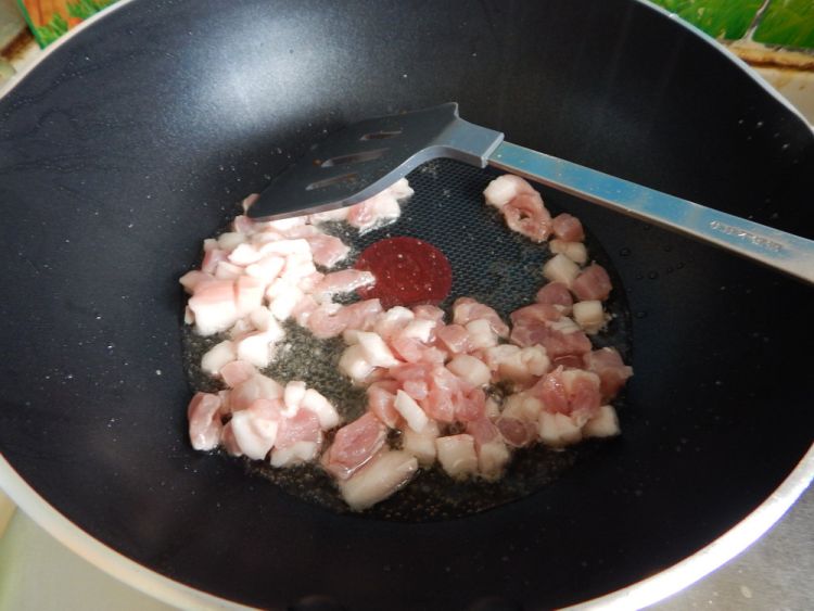 莴笋土豆炒肉丁步骤4