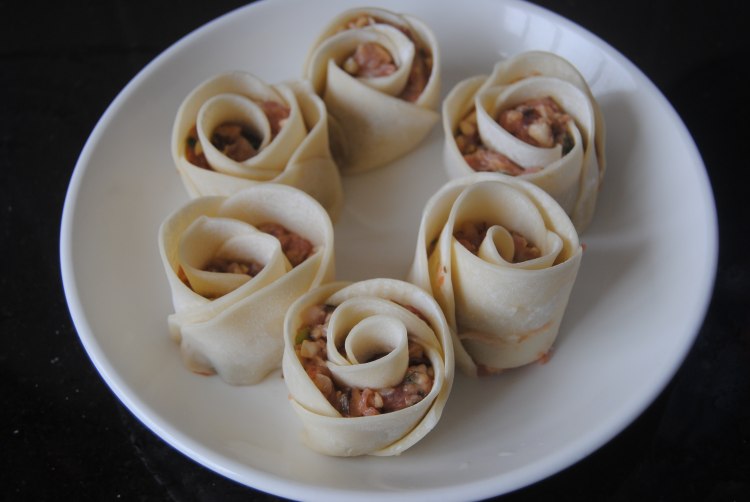 香菇猪肉锅贴步骤7