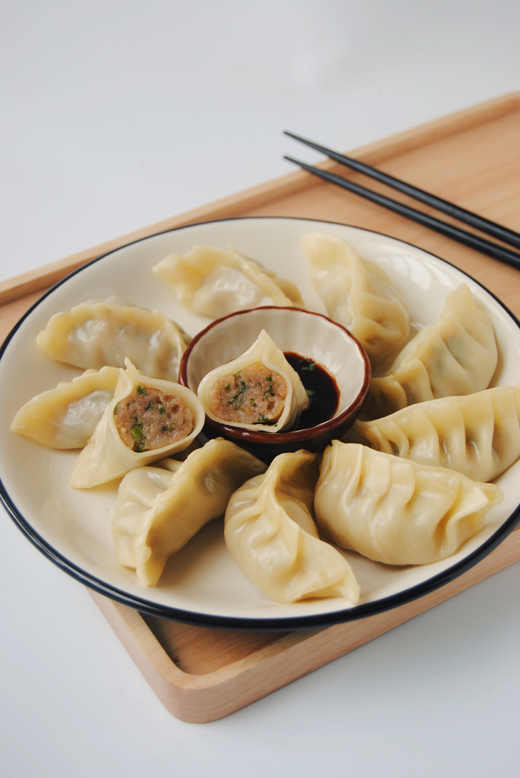 韭菜大肉饺步骤8