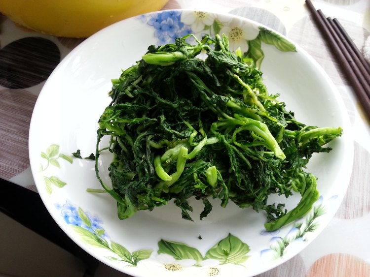 鲜肉莆公英水饺步骤2