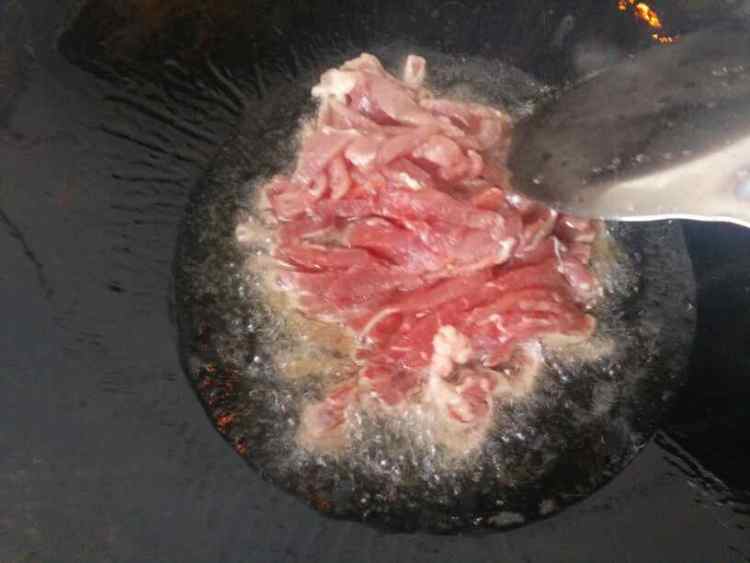 豇豆炒肉丝步骤3