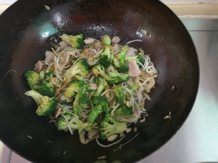 榨菜豆芽西兰花步骤7