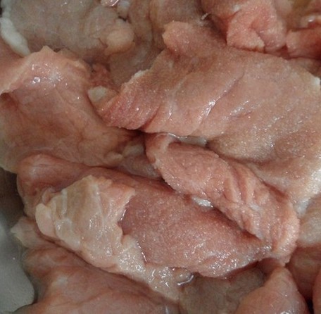 东北锅包肉步骤1
