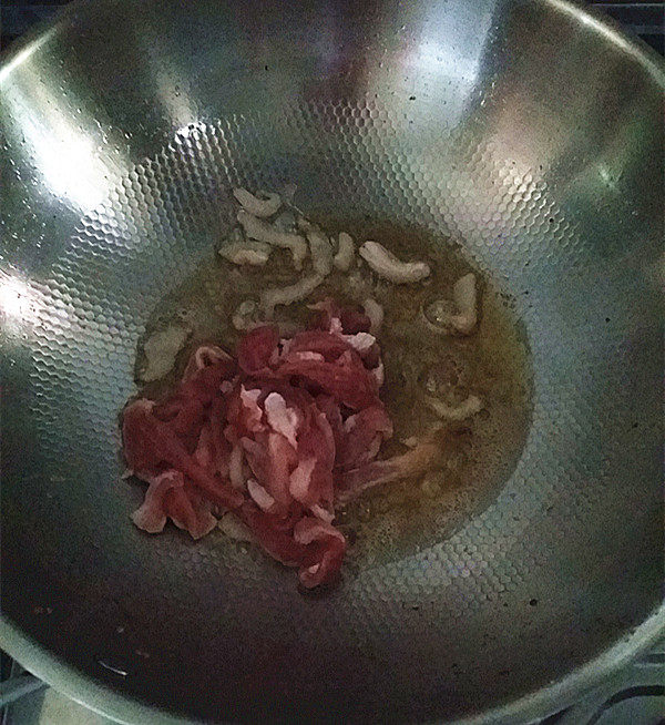 虎皮蛋肉片炒花菜步骤8