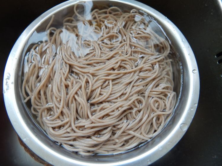 酱黄瓜荞麦面步骤10