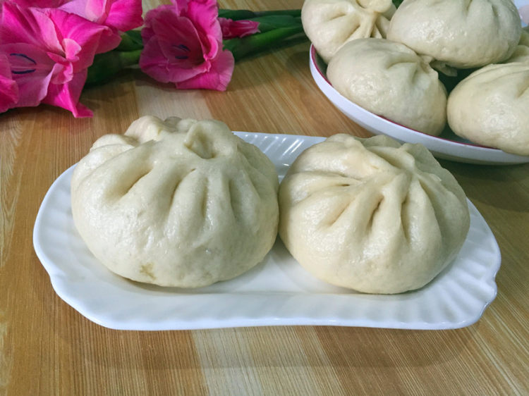 猪肉芹菜香菇发面包子步骤19