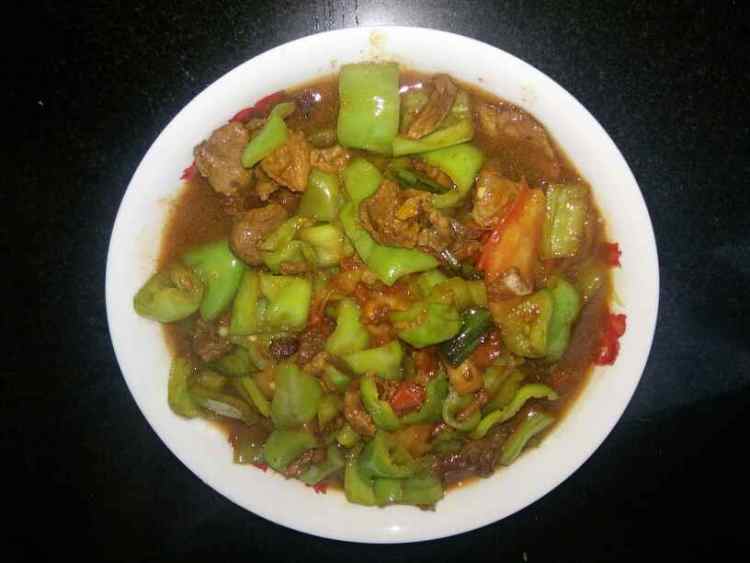 尖椒西红柿炒肉步骤10