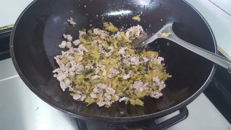 咸菜猪肉饼步骤4