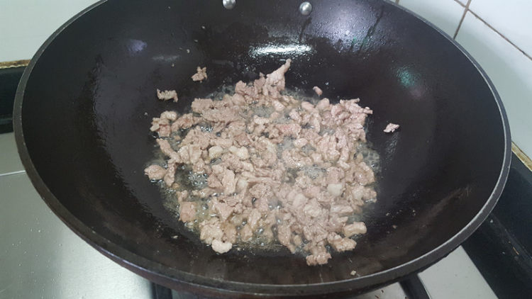 咸菜猪肉饼步骤3