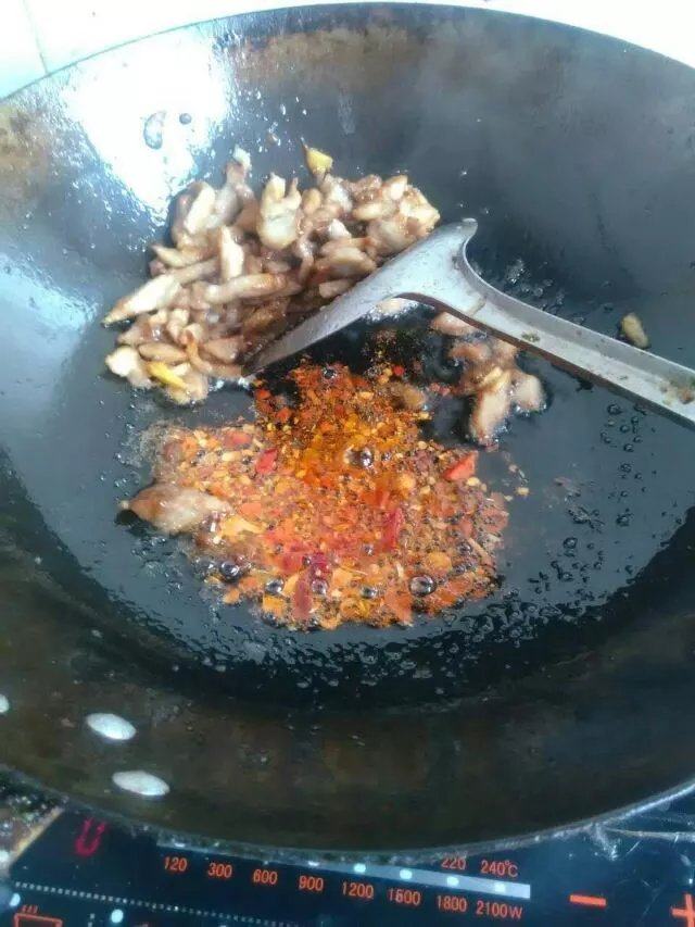 肉丝竹笋步骤5