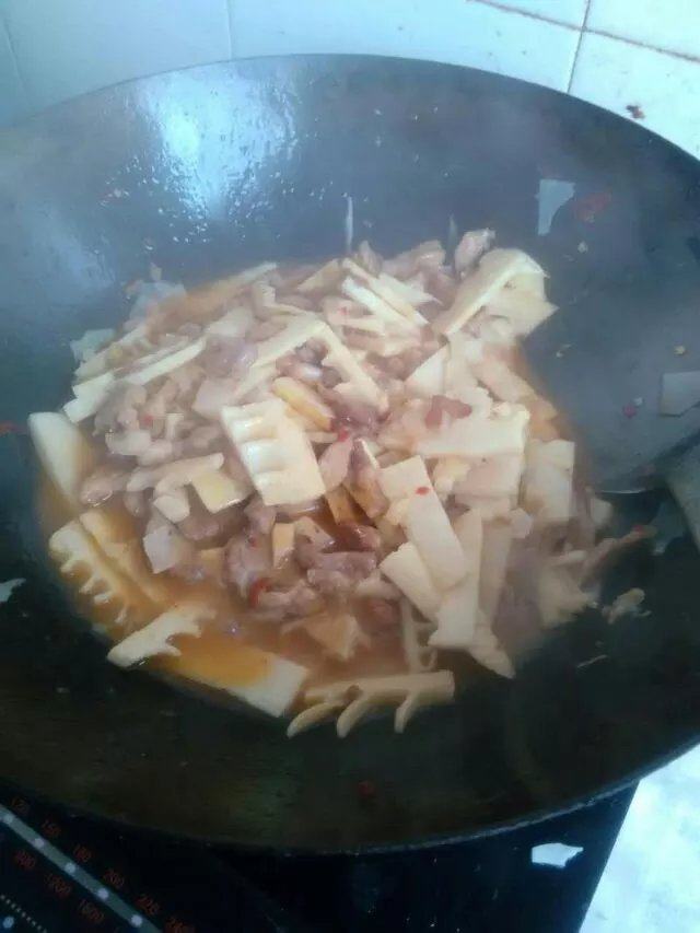 肉丝竹笋步骤8
