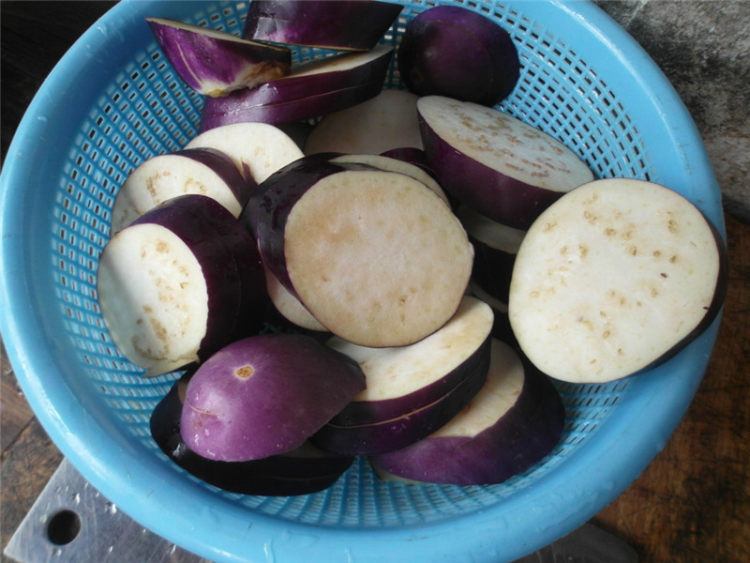 煎茄盒步骤3