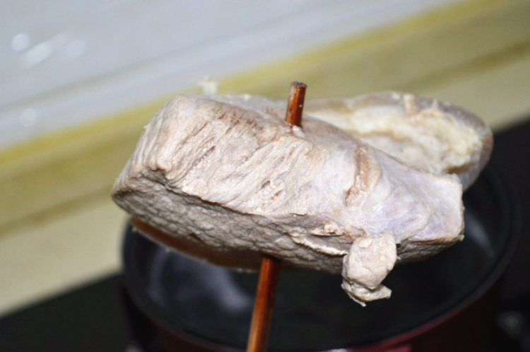 凉拌辣子肉片步骤2