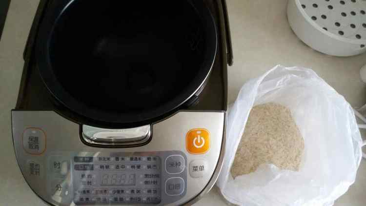 土豆烧肉盖浇饭步骤2