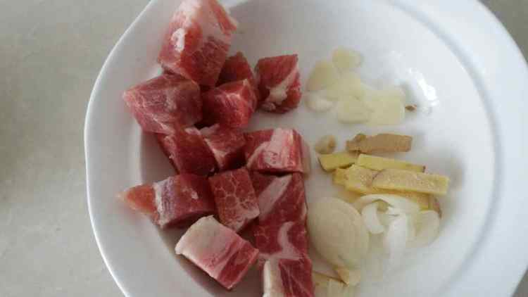 土豆烧肉盖浇饭步骤5