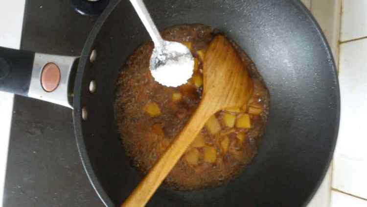 土豆烧肉盖浇饭步骤13