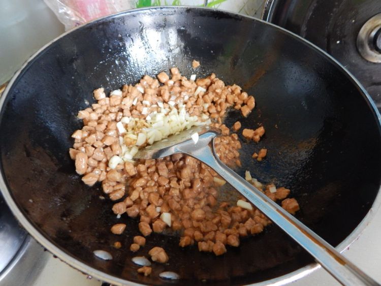 黄豆酱黄瓜肉丁步骤9