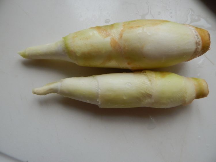 茭白肉丝炒干面皮步骤2