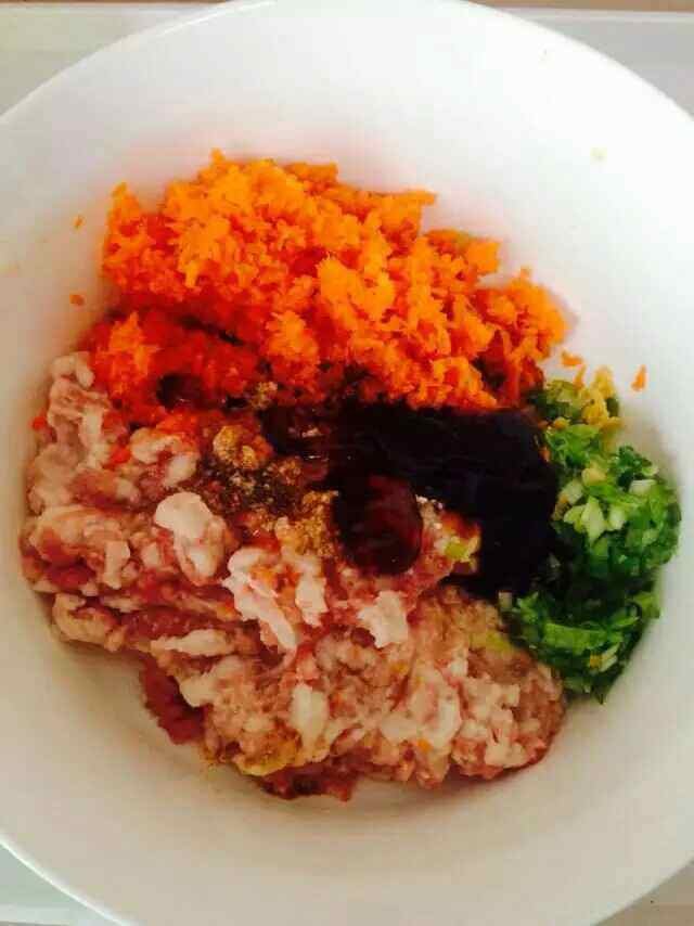 胡萝卜猪肉生煎包步骤3