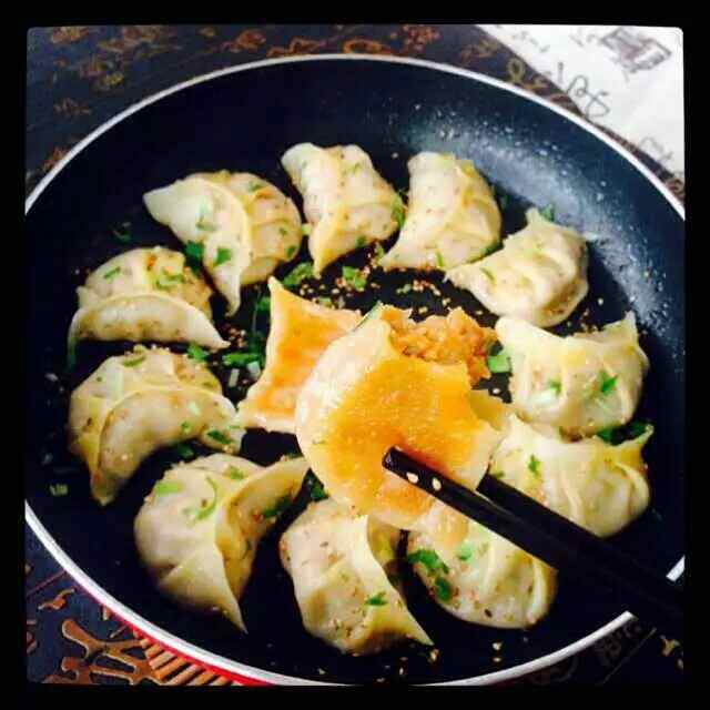 胡萝卜猪肉生煎包步骤13