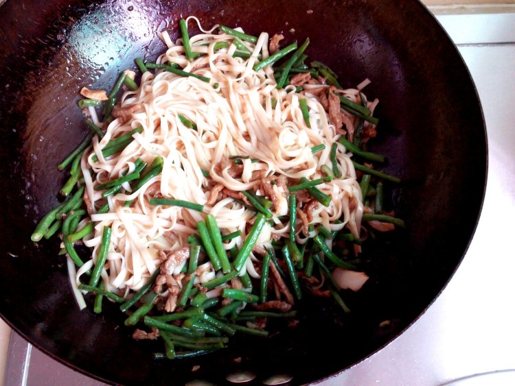 长豆肉丝炒面步骤12