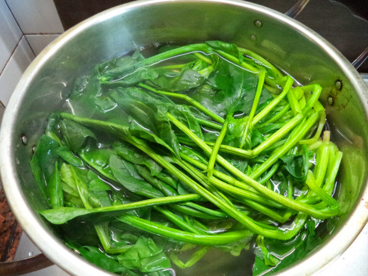 翡翠虫草花鲜肉饺步骤4