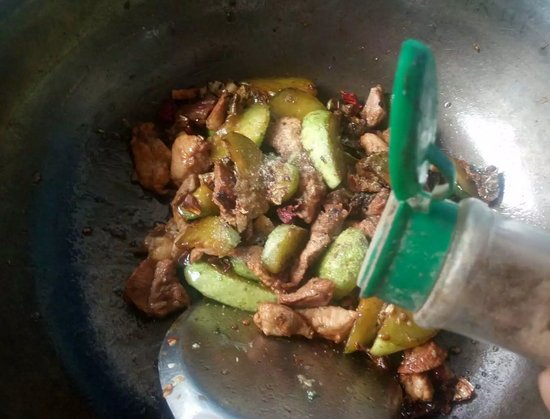 黄瓜苋菜炒肉步骤8