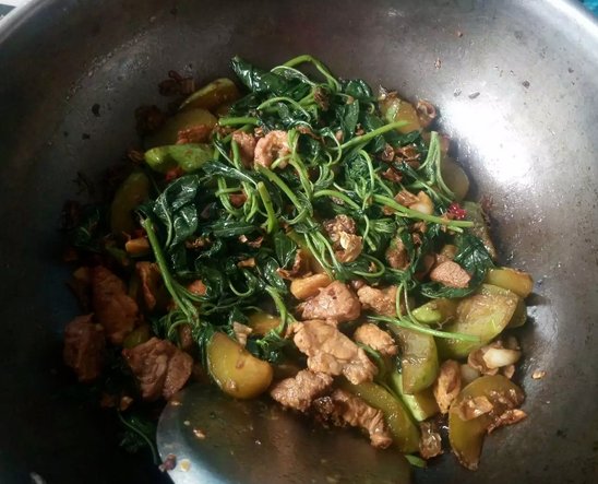 黄瓜苋菜炒肉步骤10