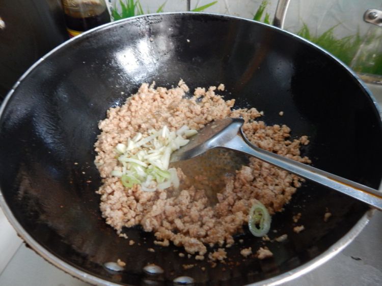 肉末茄子凉拌意面步骤15