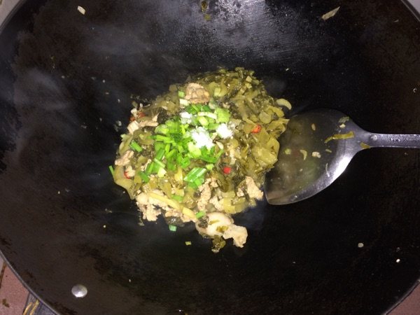 酸菜小炒肉步骤7