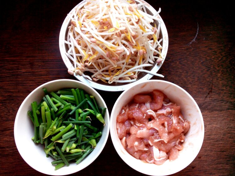 肉炒豆芽步骤1