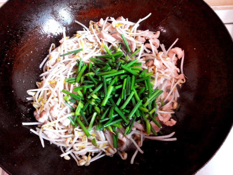肉炒豆芽步骤5