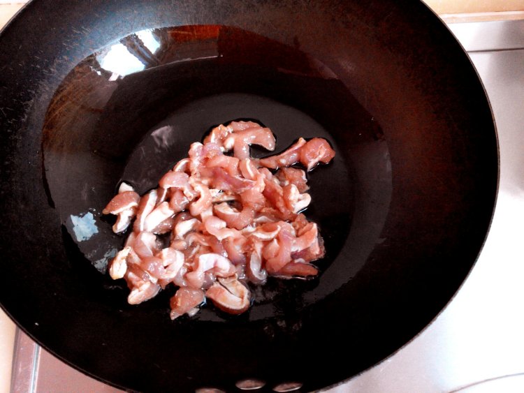 肉炒豆芽步骤2