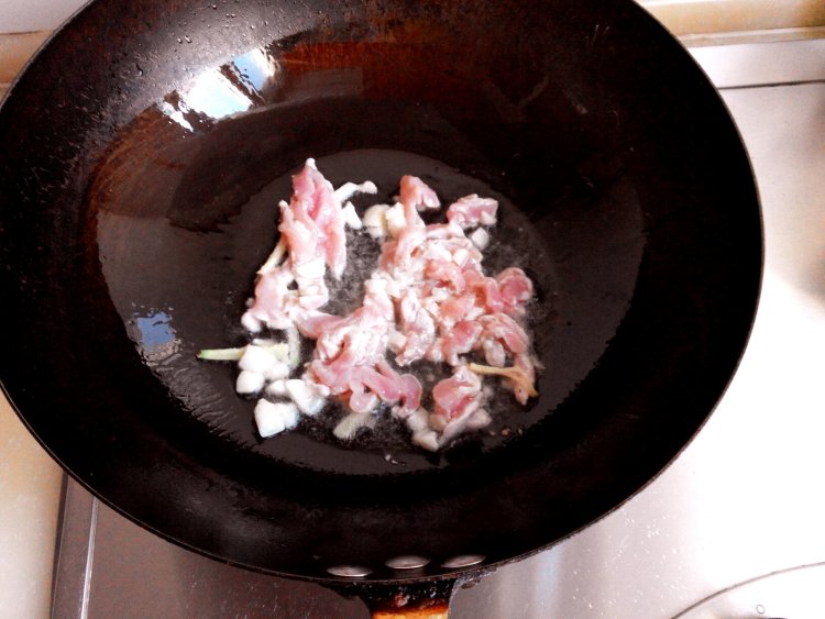 长豆炒肉步骤2