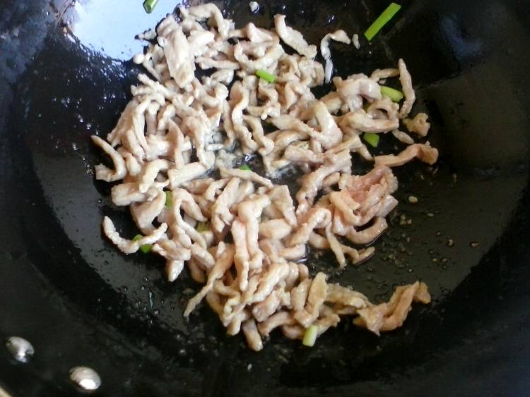 肉丝炒莴笋步骤5
