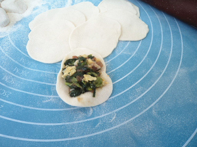 猪肉鸡蛋菠菜馅水饺步骤7