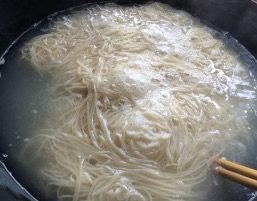 肉末凉拌面步骤3