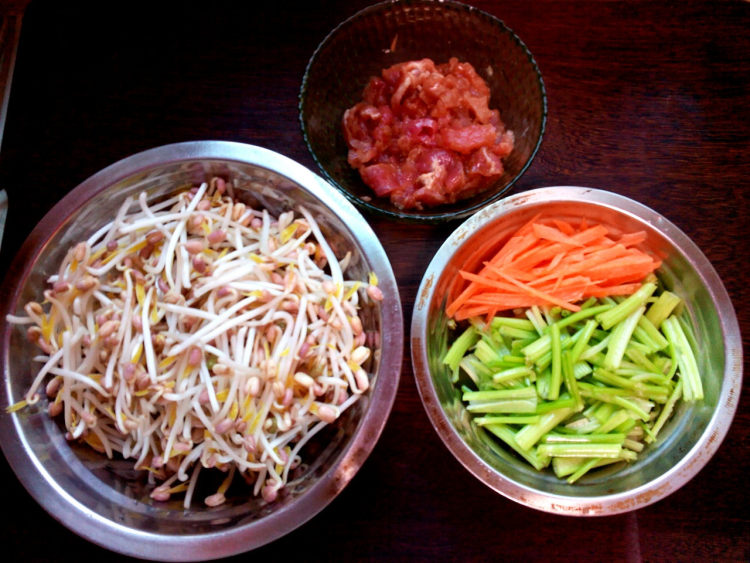 三丝炒肉#新鲜从这里步骤1