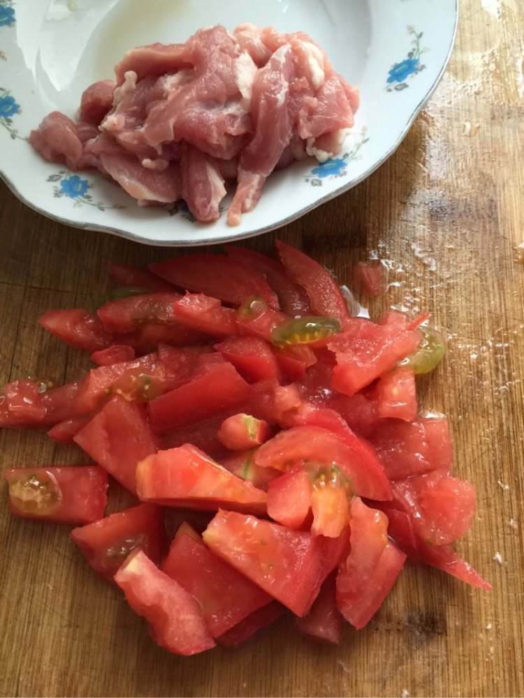 番茄菜花炒肉片#新鲜步骤3